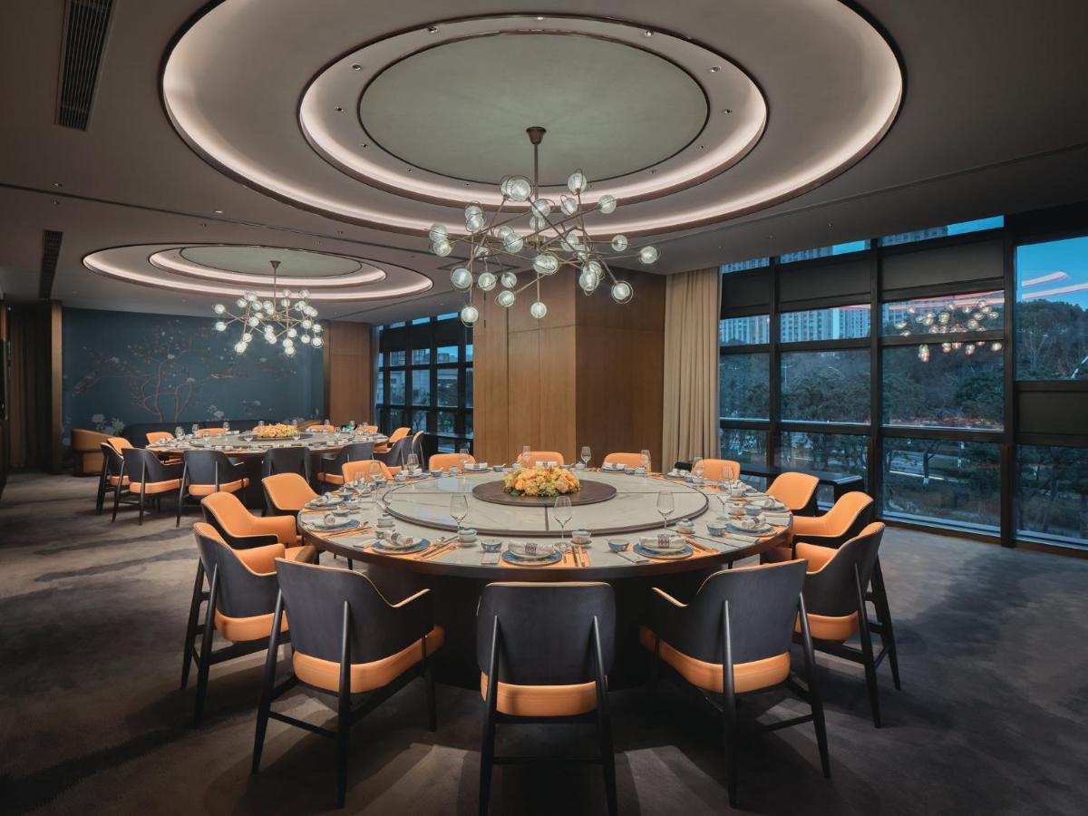 Hualuxe Kunshan Huaqiao By Ihg - F1 Racing Preferred Hotel Екстер'єр фото