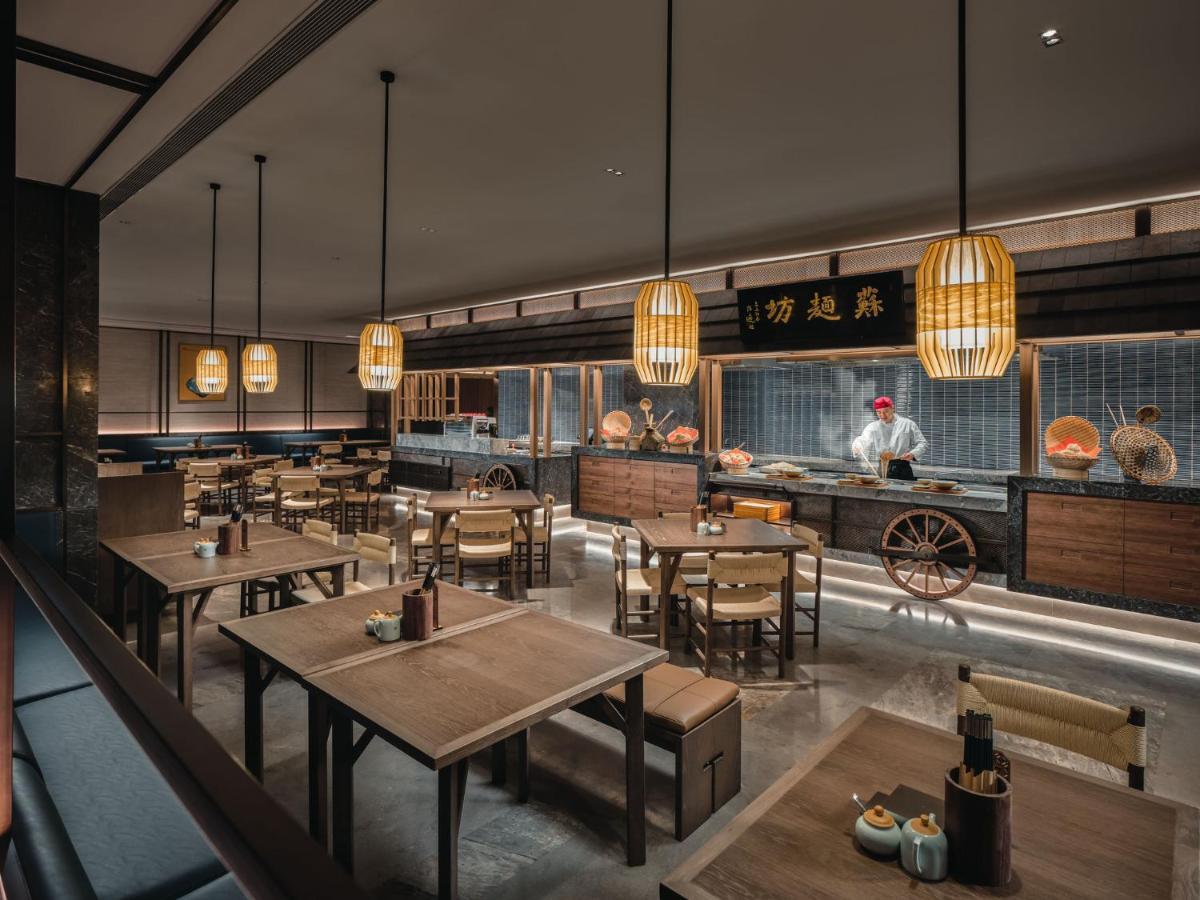 Hualuxe Kunshan Huaqiao By Ihg - F1 Racing Preferred Hotel Екстер'єр фото